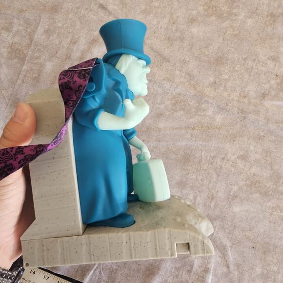 Disney 50th Haunted Mansion Phineas Hitchhiking Ghost Popcorn Bucket Light Sound - Picture 3 of 4